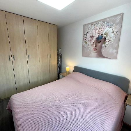 Sant Adria Beach Apartment Wi-Fi Parking Free Сант Адриа де Бесос Екстериор снимка