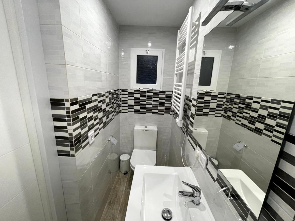 Sant Adria Beach Apartment Wi-Fi Parking Free Сант Адриа де Бесос Екстериор снимка