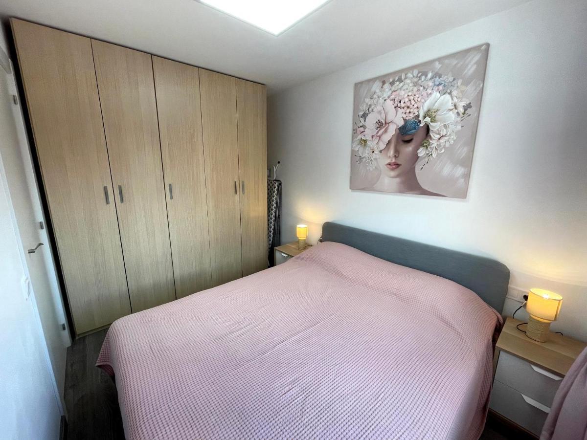 Sant Adria Beach Apartment Wi-Fi Parking Free Сант Адриа де Бесос Екстериор снимка
