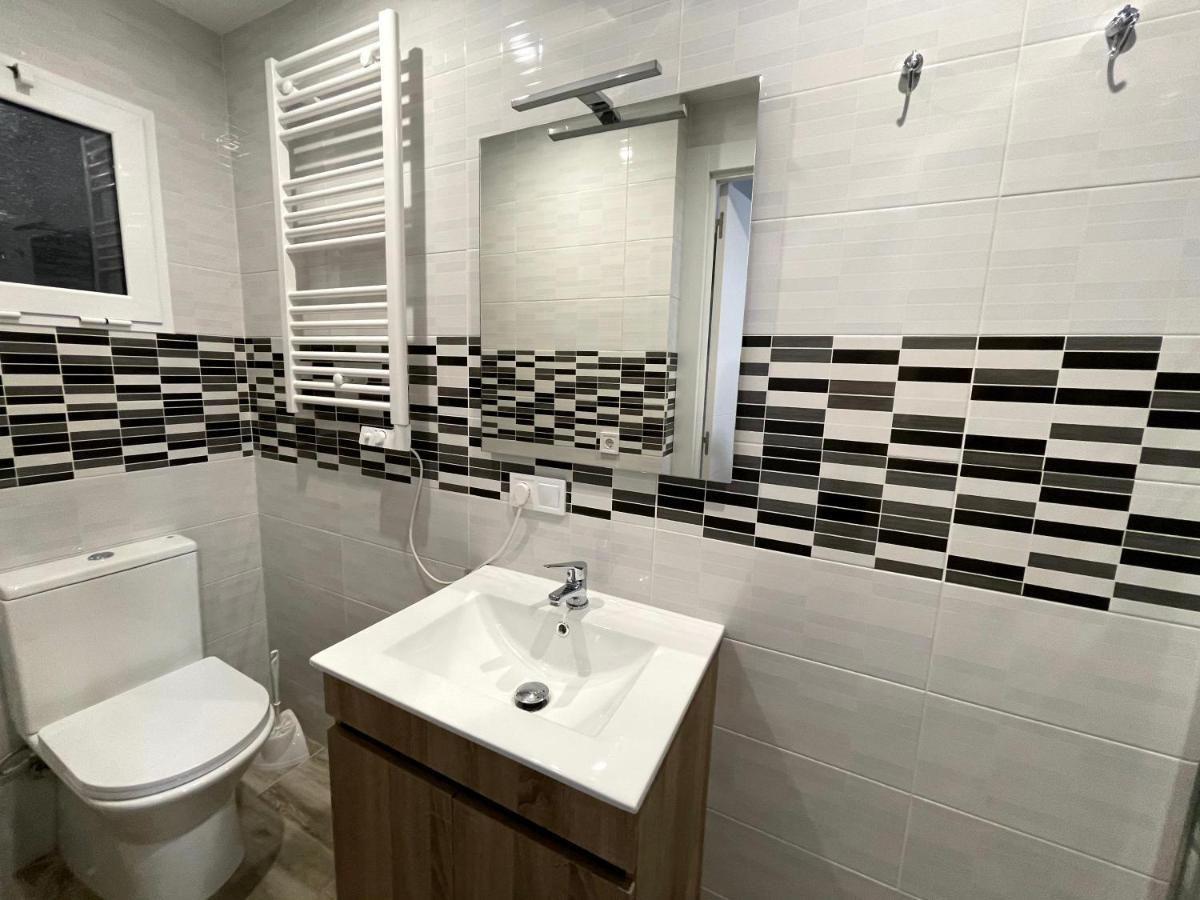 Sant Adria Beach Apartment Wi-Fi Parking Free Сант Адриа де Бесос Екстериор снимка