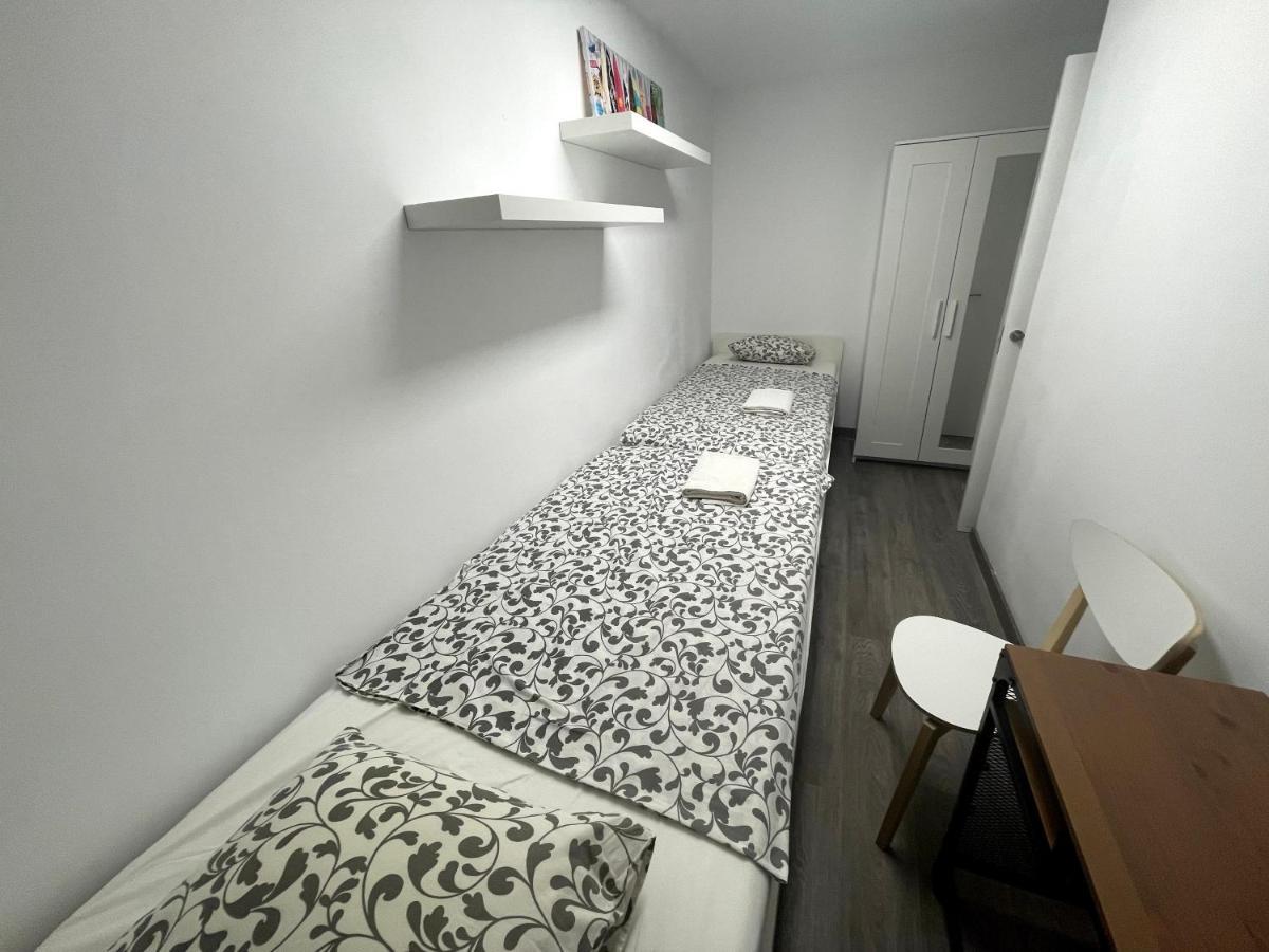 Sant Adria Beach Apartment Wi-Fi Parking Free Сант Адриа де Бесос Екстериор снимка