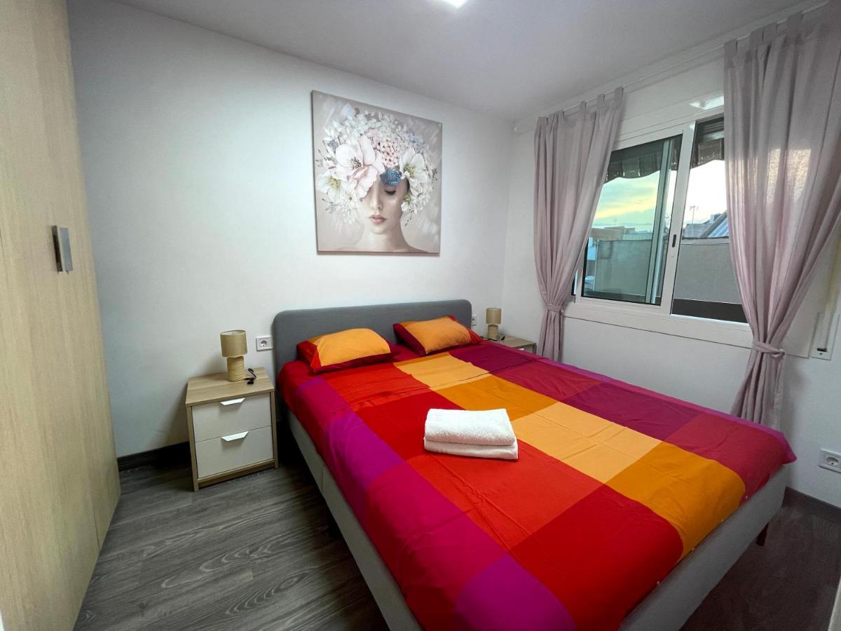 Sant Adria Beach Apartment Wi-Fi Parking Free Сант Адриа де Бесос Екстериор снимка